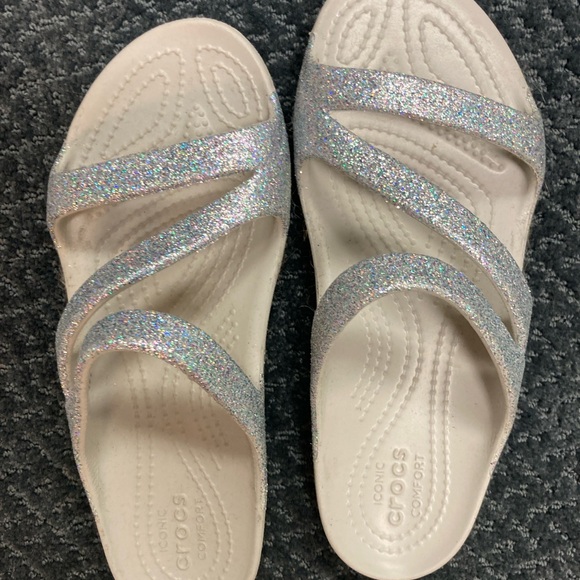 Crocs Women's Kadee Ii Flip Flop Sandal Glitter Silver - Picture 1 of 3